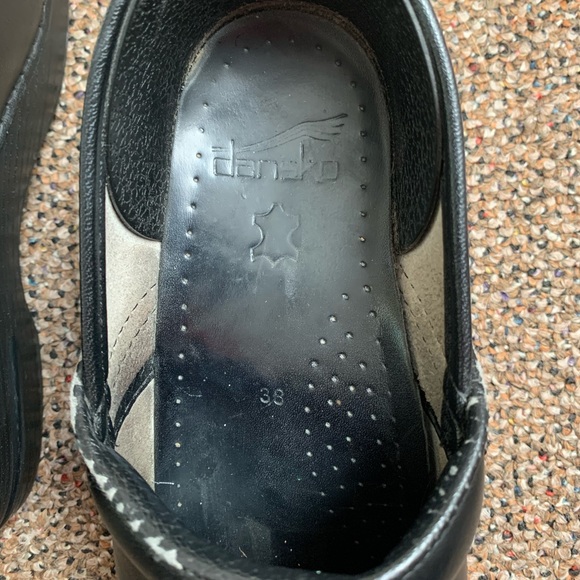 Dansko black leather clogs slip on - Picture 2 of 2